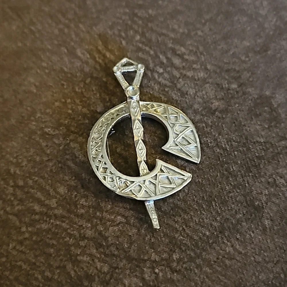 Vintage 1970s Silvertone Celtic Sword and Shield Unisex Brooch Pin